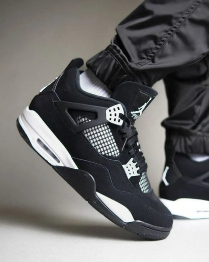 AIR JORDAN RETRO 4